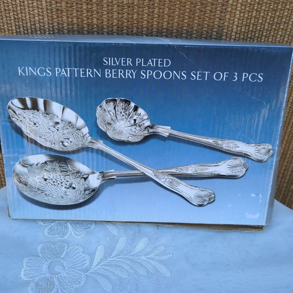 Godinger Silver Art co Kigns Pattern Silver Plated Berry Spoons Set of 3 Pcs